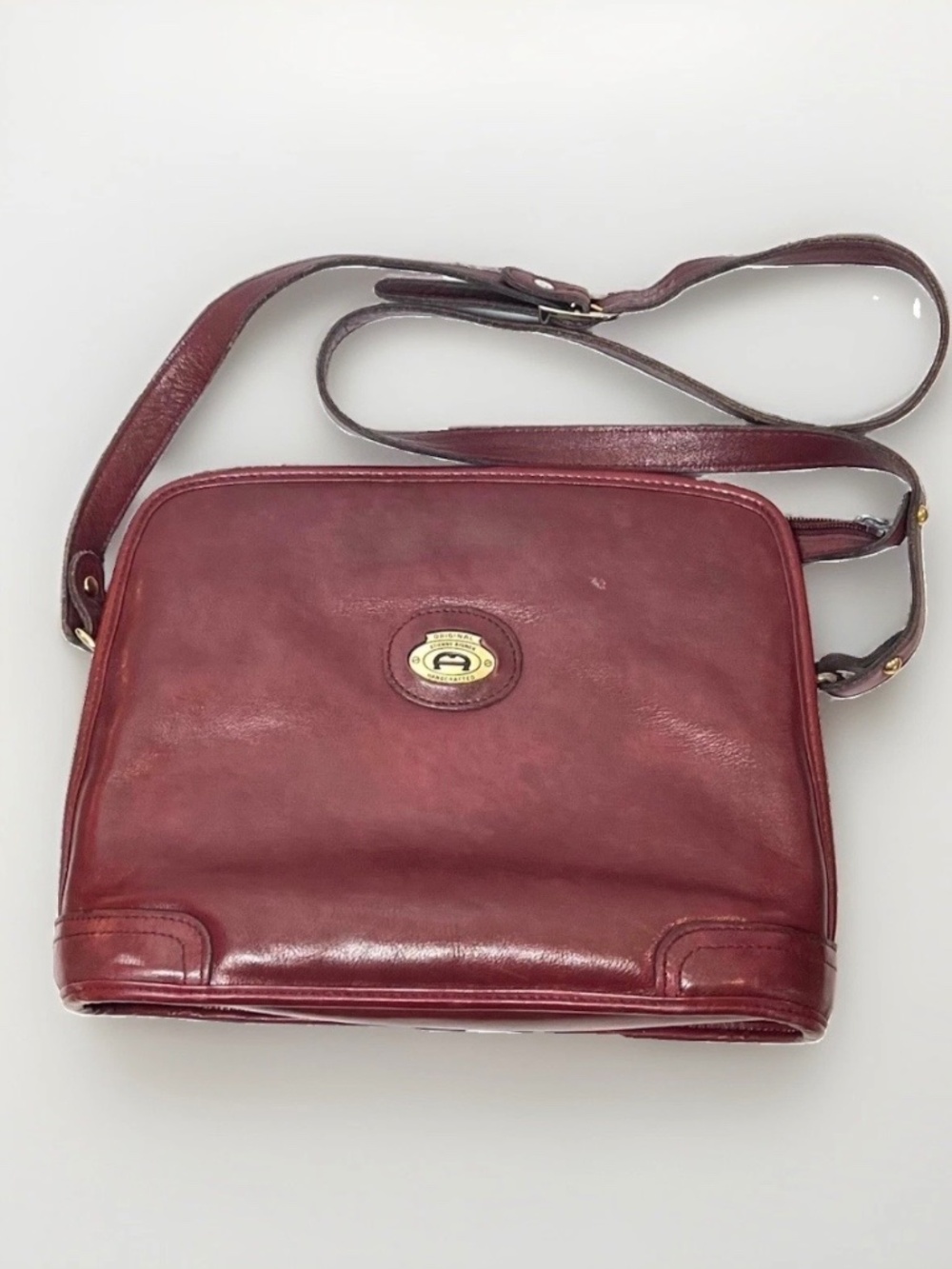 Vintage Etienne Aigner Burgundy Leather Shoulder Bag - Classic Oxblood